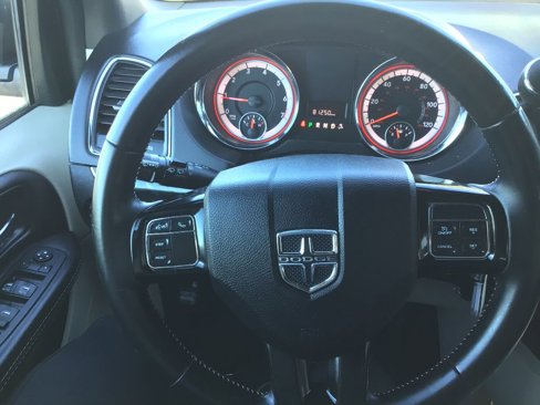 Used 2018 Dodge Grand Caravan SXT image 7