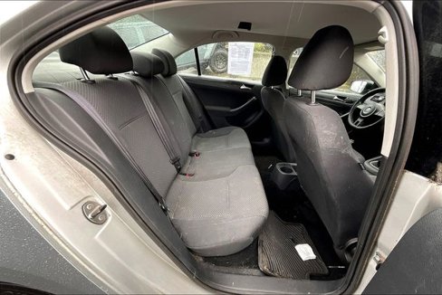Used 2011 Volkswagen Jetta S image 23