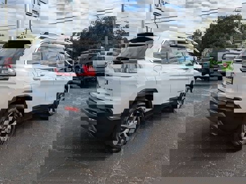 Used 2020 Jeep Cherokee Limited image 4