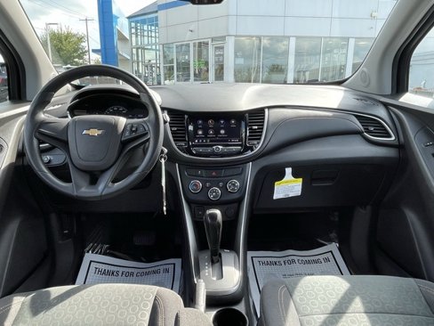 Used 2020 Chevrolet Trax LS image 27