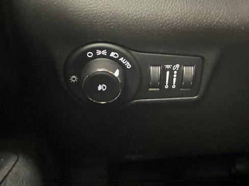 Used 2022 Jeep Compass Altitude image 22