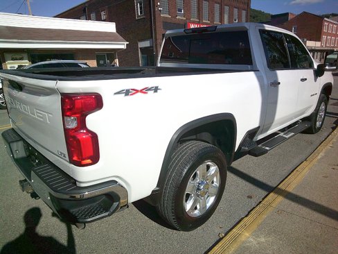 Used 2020 Chevrolet Silverado 3500 LTZ w/ LTZ Premium Package image 6