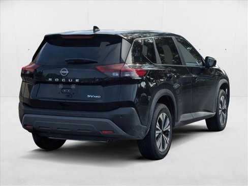 Used 2023 Nissan Rogue SV image 5