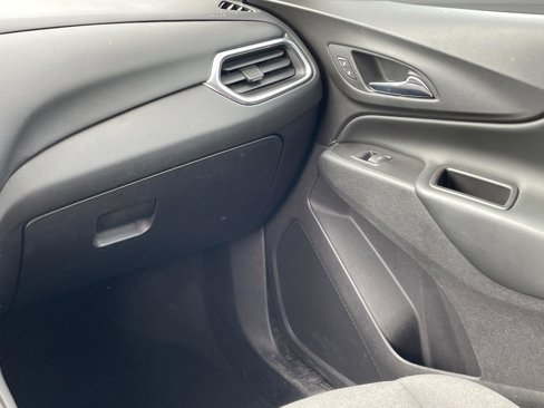Used 2018 Chevrolet Equinox LT image 19