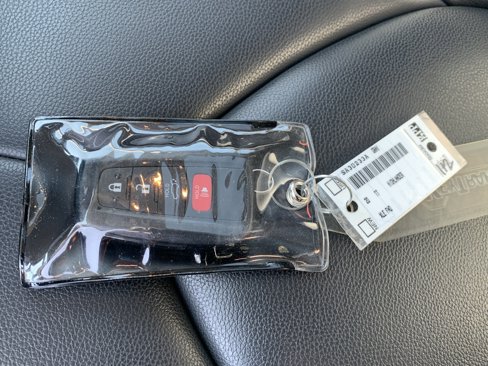 Used 2020 Toyota Highlander XLE image 38