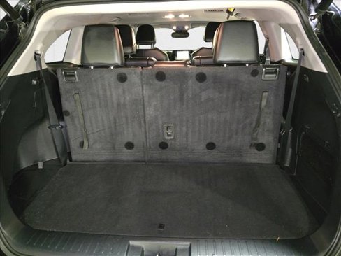 Used 2022 Toyota Highlander XLE image 13