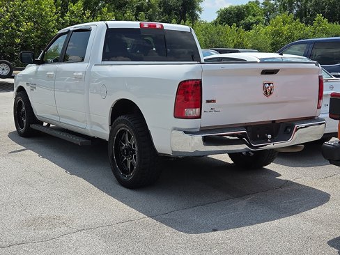 Used 2019 RAM 1500 Classic SLT image 3