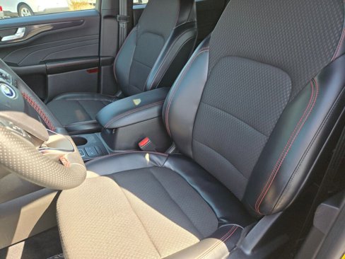 Used 2023 Ford Escape ST-Line Select image 21