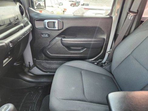 Used 2022 Jeep Wrangler Willys image 38
