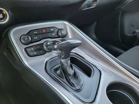 Used 2022 Dodge Challenger SXT image 20