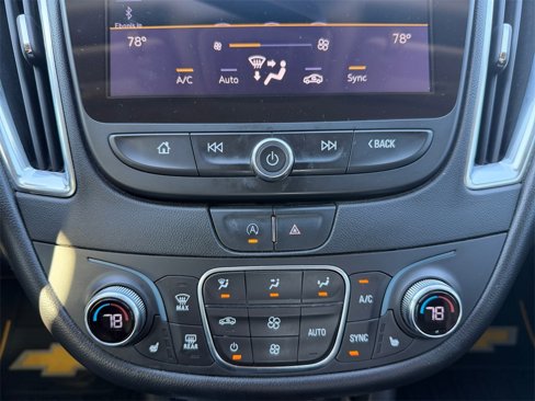 Used 2020 Chevrolet Malibu LT w/ Leather Package image 26