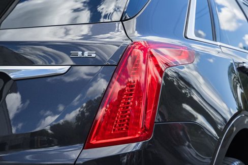 Used 2018 Cadillac XT5 AWD image 7