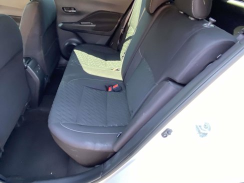 Used 2023 Nissan Kicks SV image 4