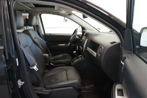 Used 2015 Jeep Compass High Altitude image 31