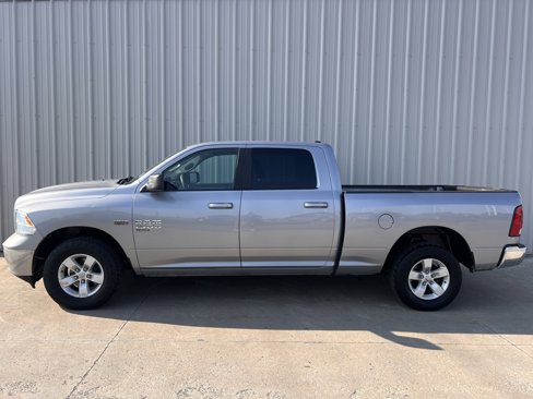 Used 2021 RAM 1500 Classic SLT image 3