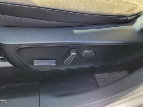 Used 2020 Ford Escape SEL image 21