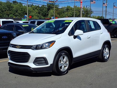 Used 2020 Chevrolet Trax LS image 1