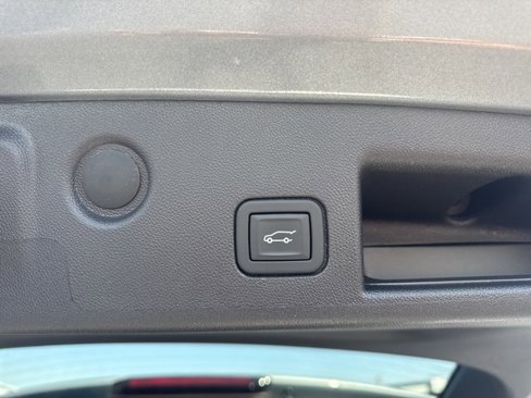 Used 2024 Chevrolet Equinox LT image 6
