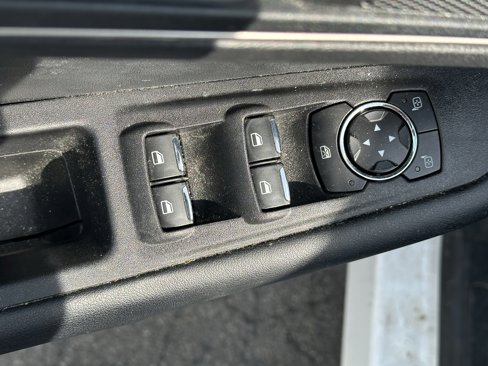 Used 2023 Ford Edge SEL image 21