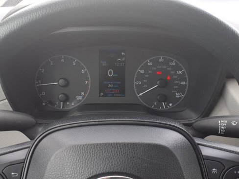 Used 2023 Toyota Corolla Cross L image 18