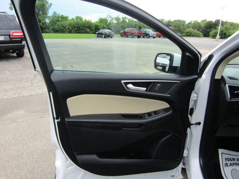 Used 2022 Ford Edge SEL w/ Convenience Package image 13