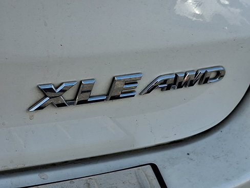Used 2016 Toyota Highlander XLE image 34