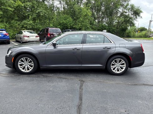 Used 2016 Chrysler 300 Limited image 4