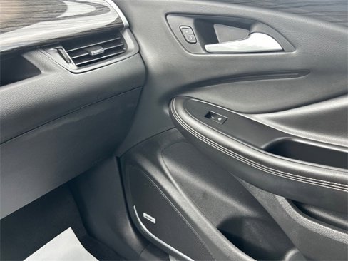 Used 2016 Buick Envision Premium image 18