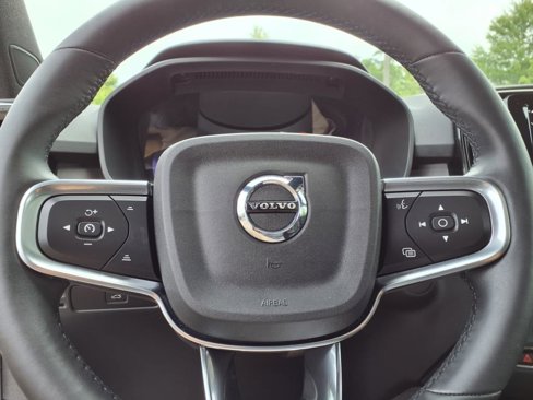 Certified 2024 Volvo C40 P8 Recharge Plus w/ Climate Package image 28