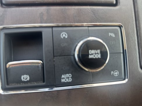 Used 2020 Lincoln Navigator Reserve w/ Equipment Group 208A Reserve image 17