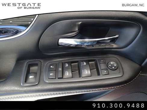 Used 2017 Dodge Grand Caravan SE image 11