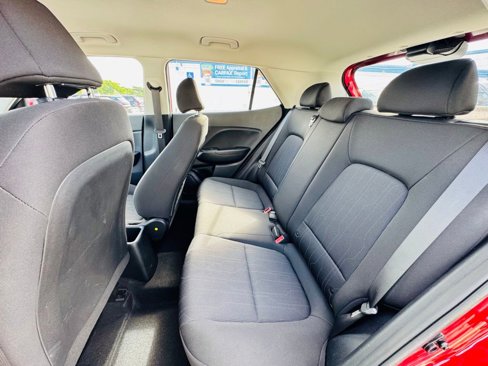 Used 2021 Hyundai Venue SE image 12