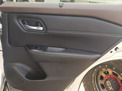 Used 2022 Nissan Rogue SV image 32
