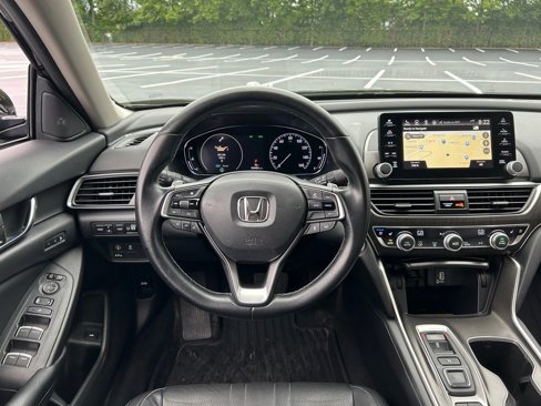 Used 2018 Honda Accord Touring image 13