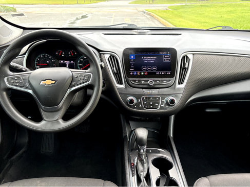Used 2021 Chevrolet Malibu LT image 28
