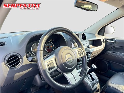 Used 2015 Jeep Compass High Altitude image 11