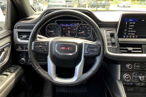 Used 2021 GMC Yukon XL SLT w/ SLT Premium Package image 5