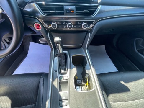 Used 2018 Honda Accord Sport image 16