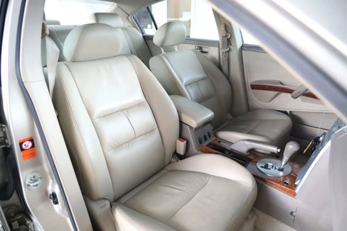 Used 2005 Nissan Maxima 3.5 SL w/ (T05) Navigation System Pkg image 18