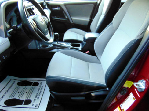 Used 2018 Toyota RAV4 XLE image 27