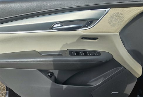 Used 2018 Cadillac XT5 Luxury image 17
