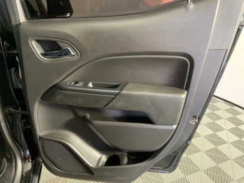 Used 2016 Chevrolet Colorado LT w/ Midnight Edition image 22