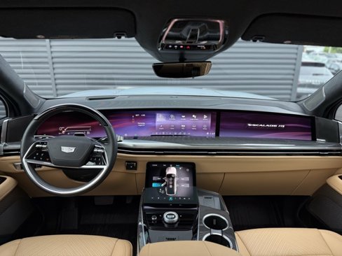 Used 2025 Cadillac Escalade IQ Sport 2 image 14