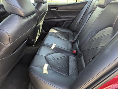 Used 2019 Toyota Camry XLE image 21