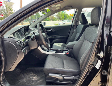 Used 2017 Honda Accord LX image 9