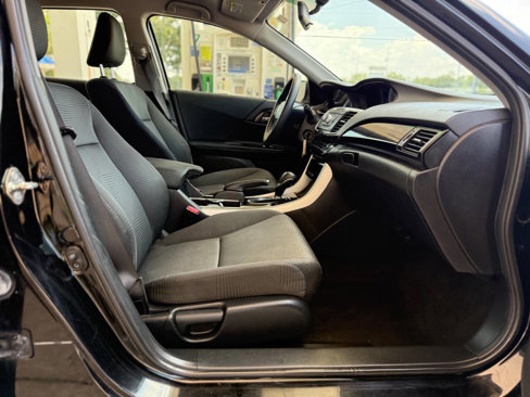 Used 2016 Honda Accord LX image 17
