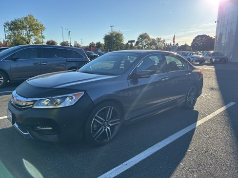 Used 2016 Honda Accord Sport image 3