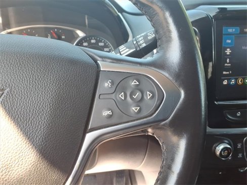 Used 2020 Chevrolet Traverse LT image 17