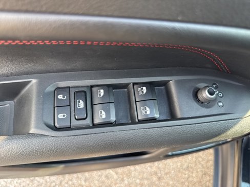 Used 2024 Jeep Compass Trailhawk image 13
