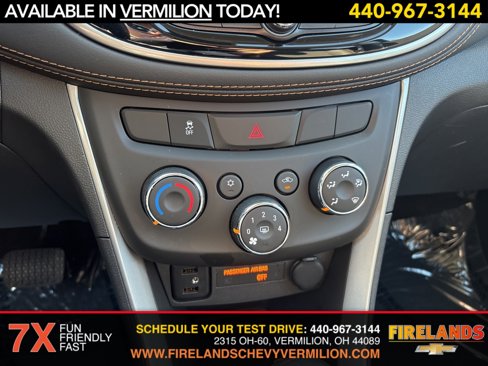 Certified 2022 Chevrolet Trax LT w/ LT Convenience Package image 17